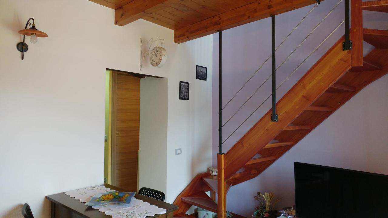 La Casa Delle Fate Villa Cremia ภายนอก รูปภาพ